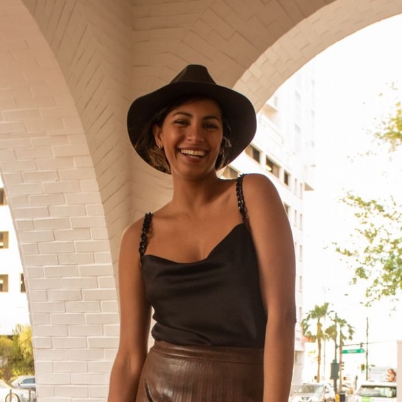 ANT Black Silk Effect Chain Top - Picture 6 of 10